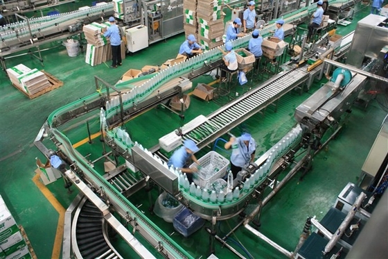 Φαρμακείο εμφιάλωσης νερού 4000BPH Η τελευταία τεχνολογία για την επιχείρησή σας
