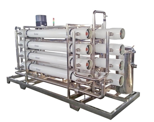 1250 kg Ατσάλι 304 Μεγάλη κλίμακα 5000L/H Σκάιντ τοποθετημένο RO σύστημα επεξεργασίας νερού