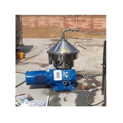 500 KG Δυνατότητα 1000L/H διαχωριστής κρέμας γάλακτος με αυτόματο καθαρισμό 2200*1350*1150mm