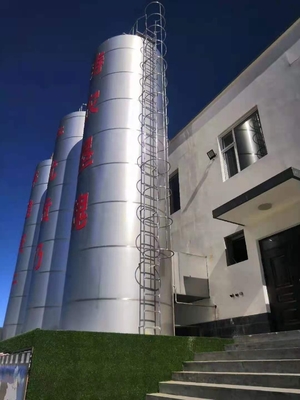 Μεγάλη δεξαμενή αποθήκευσης γάλακτος 5000L για γεωργικές εκμεταλλεύσεις