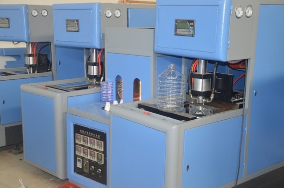 1250kg ημιαυτόματη 6L μηχανή χύτευσης μπουκαλιών PET για τη βιομηχανία συσκευασίας νερού