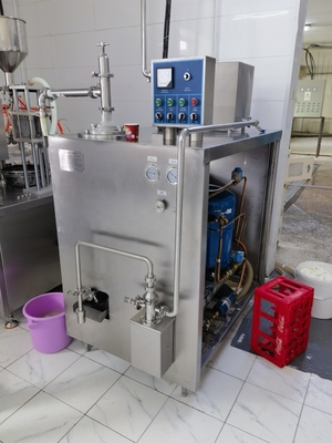 Πολωνικό καθρέφτη γυαλισμένο 150L/H συνεχής σκληρό ψυγείο παγωτού για την παραγωγή σε όγκο