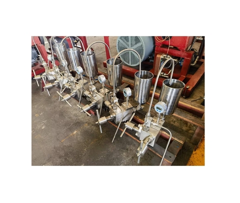 Πρόσθετη τάση 220V/380V 300L/H Υψηλής πίεσης εργαστηριακός ομογενοποιητής για τη μεταποίηση γάλακτος τύποι ποτών