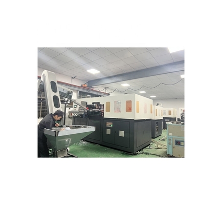 80kN Δύναμη δέσμευσης 40kW Δύναμη πλήρης αυτόματη 6 κοιλότητα 600ml μπουκάλι φουσκώνοντας μηχανή τυποποίησης