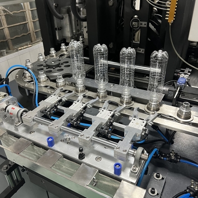2800KG Full Auto 4 Cavity Servo Motor πλαστικό μπουκάλι τεντώματος φουσκώματος μηχανή για την παραγωγή ανθρακούχων ποτών