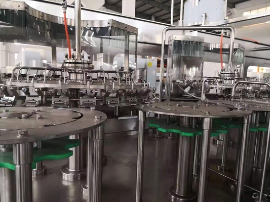 Εύκολο στη λειτουργία 250ml μπουκαλιού μηχανή πλήρωσης νερού για τη γραμμή επεξεργασίας νερού